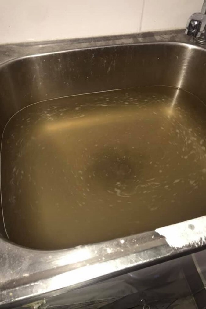 .. Just look how dirty Stacey's water is!  Credit: Mums Who Clean/Facebook