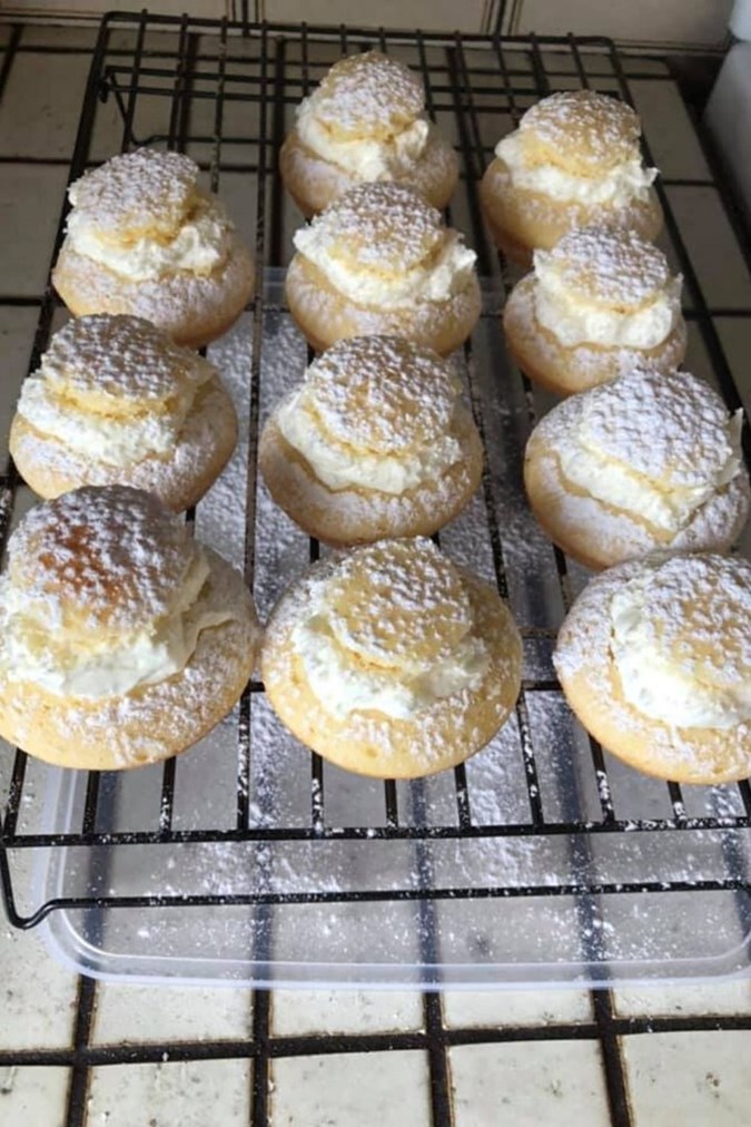 Then cut the tops off, fill with whipped cream and place the tops back on!  Image: Kmart Pie Maker Recipes, Tips and Ideas Australia/Facebook