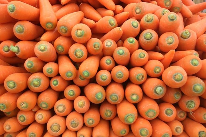 You can now only buy two packets of carrots per shop when you Click N Collect with Woolworths.